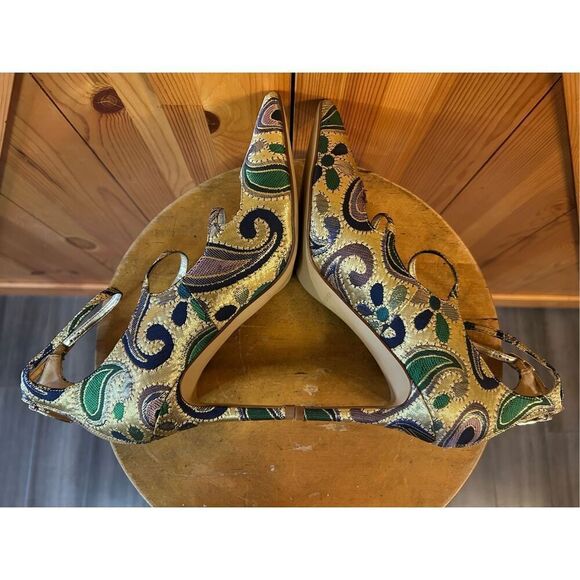 Marc Fisher Strappy Lace Up Women's Heels Gold Pointed Toe Paisley Floral Decor - Picture 5 of 7